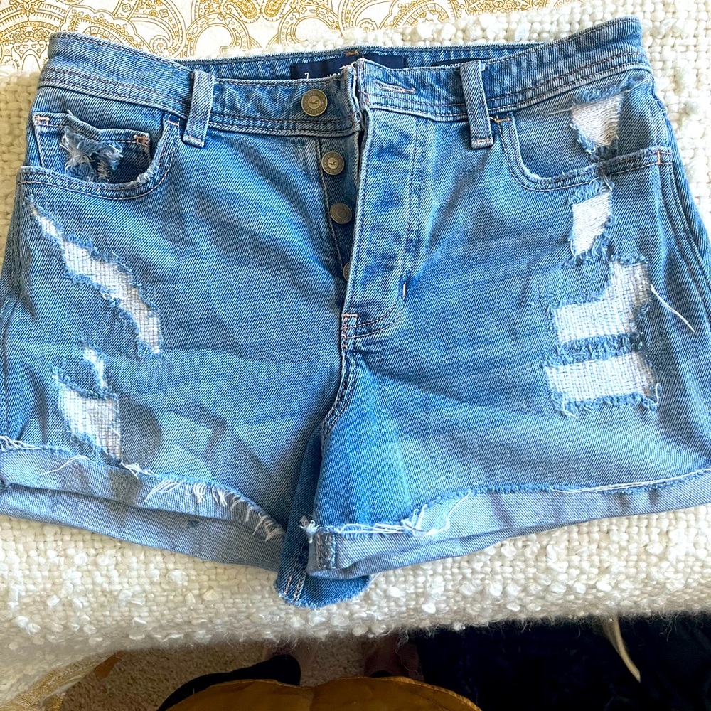 Women’s Hollister Boyfriend shorts